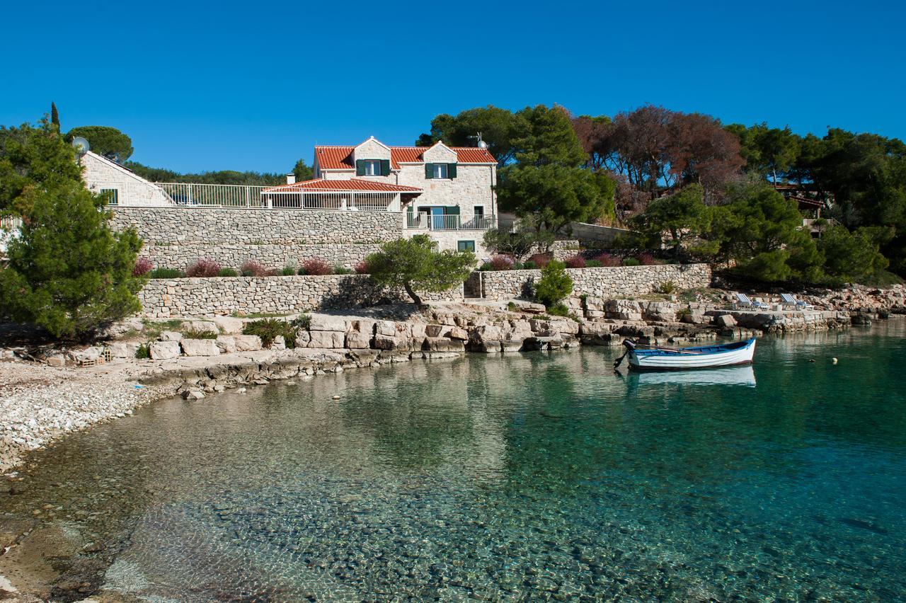 Luxury Villa Kate On Sea With Heated Pool Milna  Ngoại thất bức ảnh