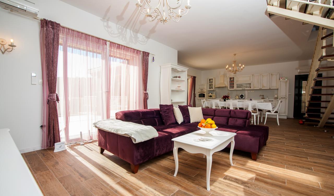 Luxury Villa Kate - In Lucice Bay With Turquoise Sea, Amazing Seaviews, And Heated Pool Milna  Ngoại thất bức ảnh