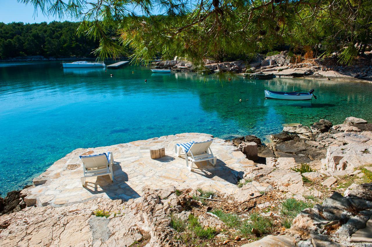 Luxury Villa Kate - In Lucice Bay With Turquoise Sea, Amazing Seaviews, And Heated Pool Milna  Ngoại thất bức ảnh
