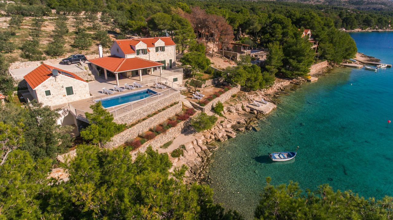 Luxury Villa Kate - In Lucice Bay With Turquoise Sea, Amazing Seaviews, And Heated Pool Milna  Ngoại thất bức ảnh