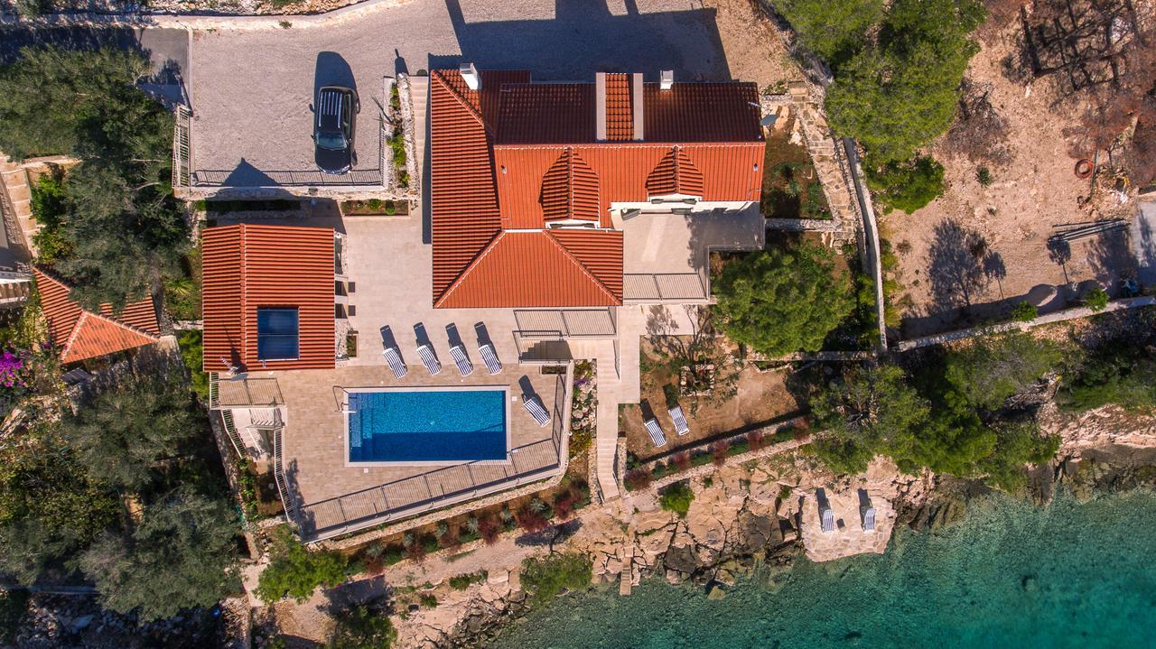 Luxury Villa Kate - In Lucice Bay With Turquoise Sea, Amazing Seaviews, And Heated Pool Milna  Ngoại thất bức ảnh
